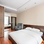 Wilanow Luxury Green Apartment